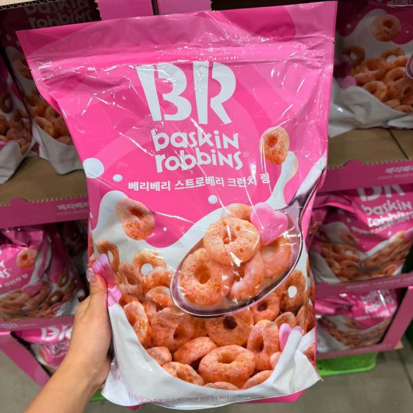 Baskin Robbins Very Berry Strawberry Crunch Ring